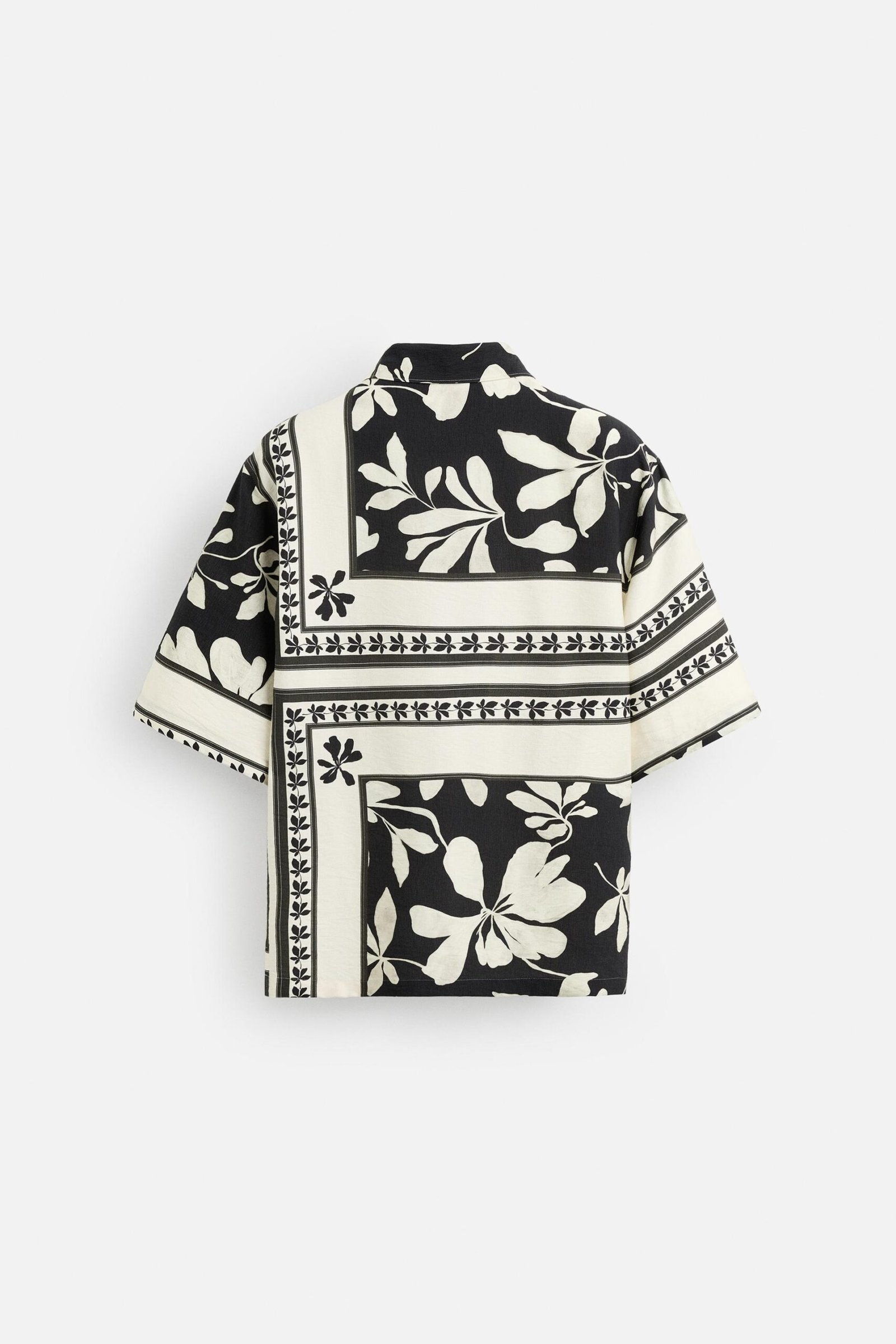 Short-Sleeved Shirt - imagine 2